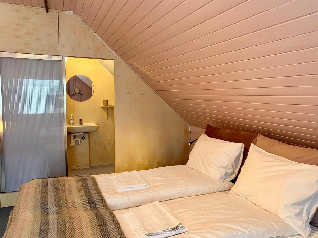 Notnes Midnattsol Guesthouse Skrova Zewnętrze zdjęcie